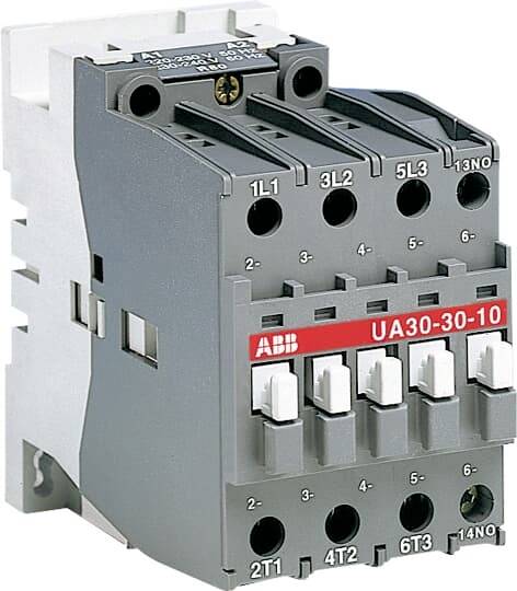 Ein elektrischer Leistungsschütz mit mehreren Anschlüssen und der Aufschrift 'ABB UA30-30-10'.