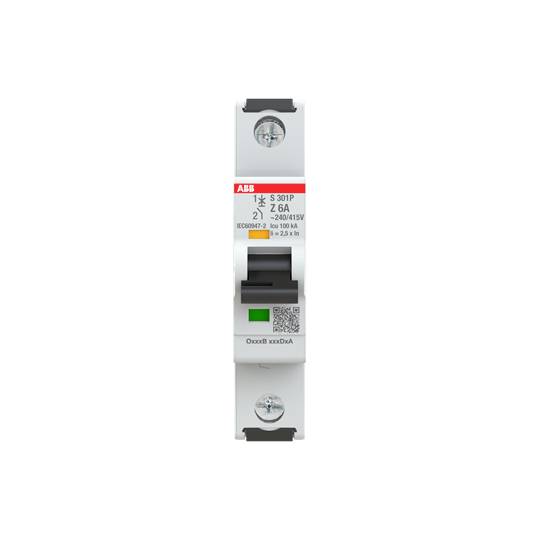 Der abgebildete Leitungsschutzschalter von ABB zeigt Stromstärke 2,6A und Spannung 400/415V sowie einen QR-Code auf der Vorderseite.