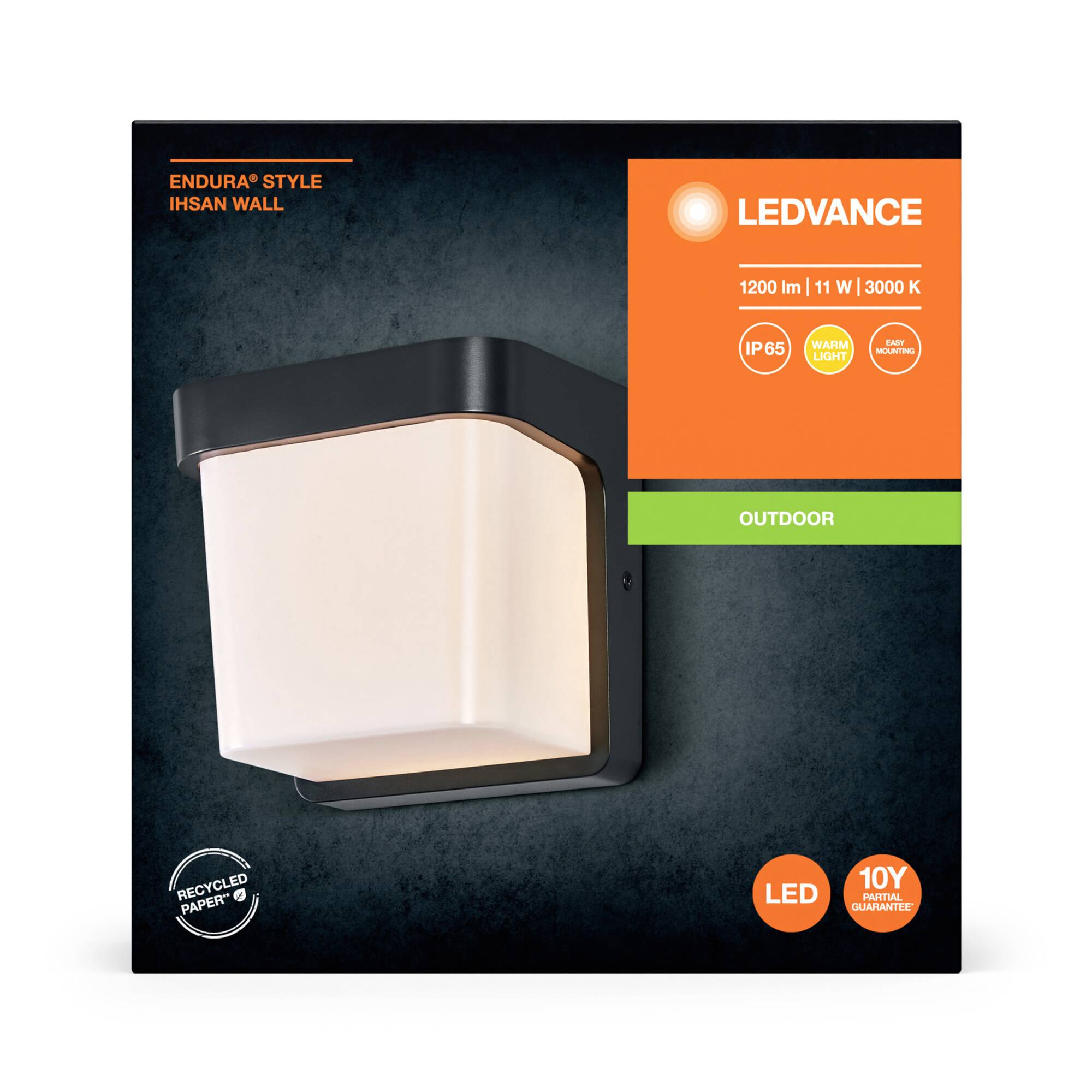 Verpackung einer LEDVANCE LED-Leuchte 'ENDURA STYLE IHSAN WALL', geeignet für Außenbereich, 1200 lm, 11 W, 3000 K, IP65, 10 Jahre Garantie.