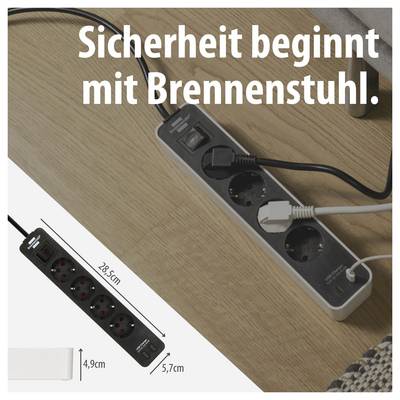 Brennnenstuhl-Steckdosenleiste auf Holztisch mit eingesteckten Kabeln und dem Text 'Sicherheit beginnt mit Brennenstuhl.'; unten Produktmaße 28,5 cm, 5,7 cm, 4,9 cm.<br>