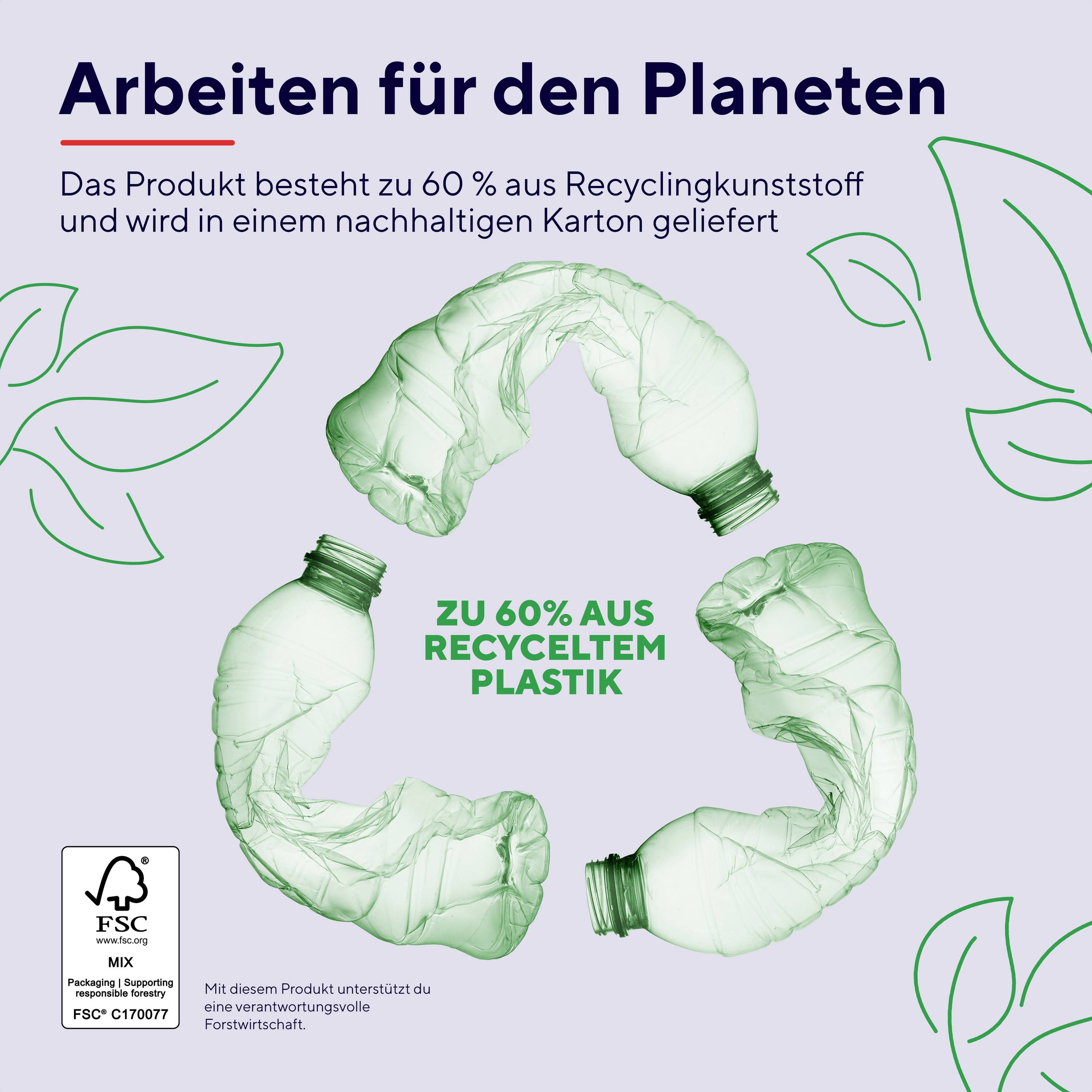 'Arbeiten für den Planeten' mit einem Bild aus recycelten Plastikflaschen. Text: 'Zu 60% aus recyceltem Plastik'. FSC-Logo unten links.
