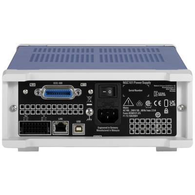 Rückseite eines Netzteils mit Anschlüssen: LAN, USB, IEEE-488. Netzanschluss und Seriennummer sind ebenfalls sichtbar.