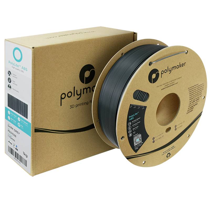 Rolle aus grauem 3D-Drucker-Filament der Marke Polymaker, verpackt neben einem braunen Karton. Modell ist PolyLite ABS, 1 kg.