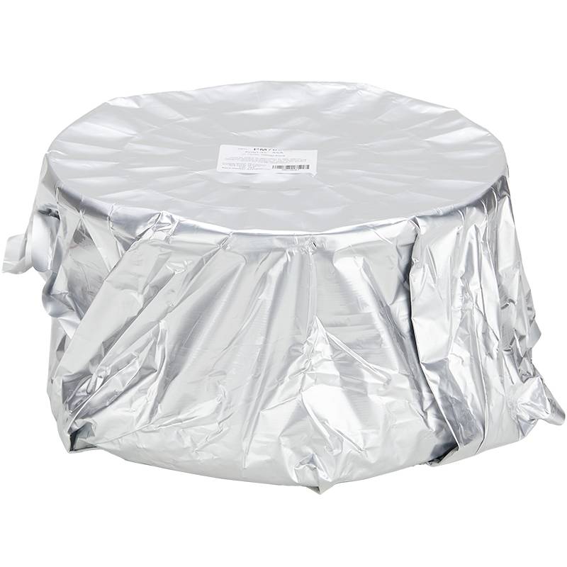 Silberne, runde Verpackung mit einem Etikett auf der Oberseite, geeignet für die Lagerung oder den Transport von großen Mengen Flüssigkeit.