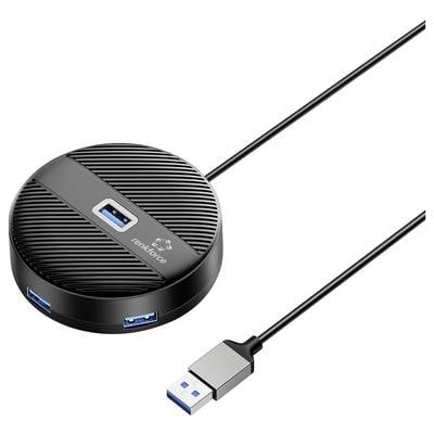 Schwarzer, runder USB-Hub mit drei blauen USB-Anschlüssen, verbunden über ein Kabel.