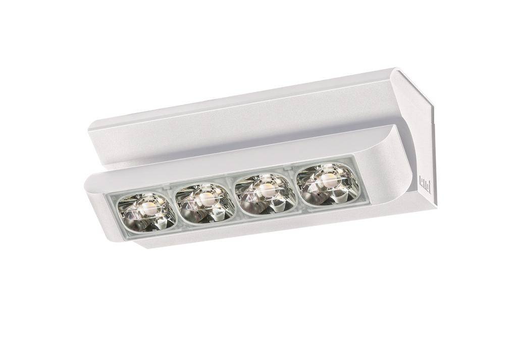 Weiße LED-Wandleuchte mit vier runden Leuchtflächen, modernem Design, vor weißem Hintergrund.