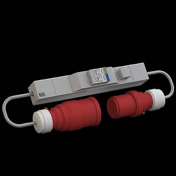 Ein elektrischer Isolator mit rotem Schutzcover und grauer Steuerungseinheit, verbunden durch Kabel, vor schwarzem Hintergrund.