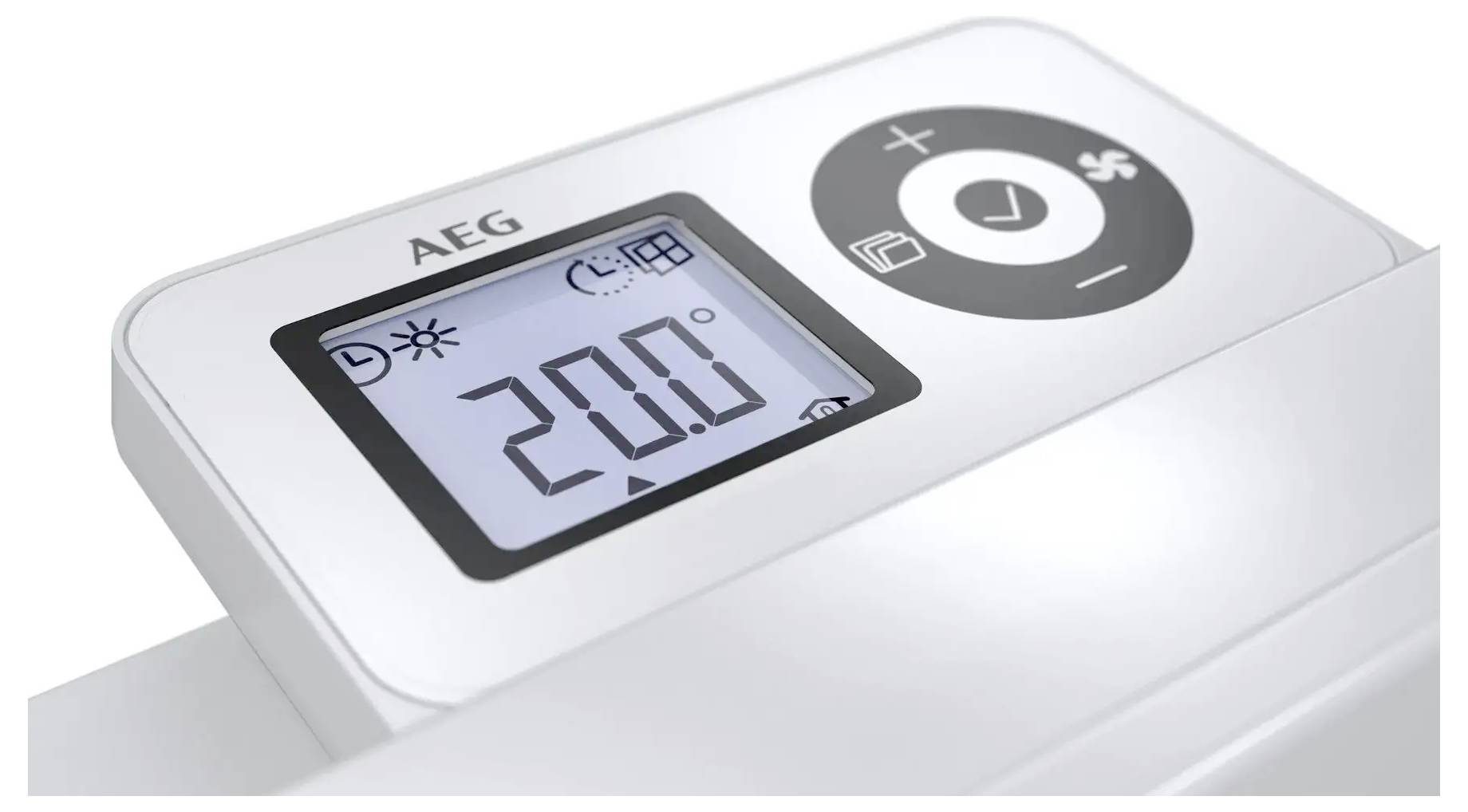 "AEG"-Thermostat-Display mit digitaler Anzeige zeigt 20°C, mit Symbolen für Uhrzeit, Temperatur und Lüfterdrehzahl. Bedienungstasten sind sichtbar.