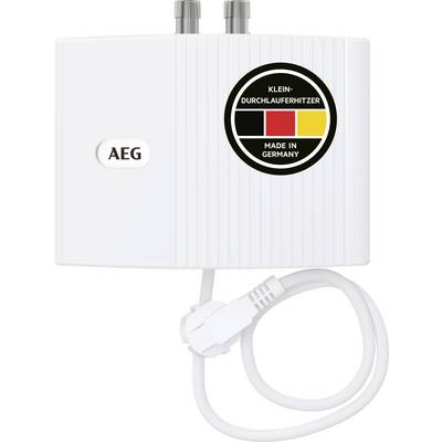Weißer elektrischer Durchlauferhitzer mit zwei Wasseranschlüssen und dem Markenlogo 'AEG' in der Mitte.