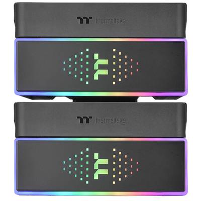 Zwei schwarze, mit RGB-LEDs beleuchtete PC-Komponenten von Thermaltake, in einander gestapelter Anordnung, mit leuchtendem 'F'-Logo.