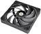 'Lüfter von Thermaltake mit schwarzem Rahmen und grauen Rotorblättern, geeignet für Computergehäuse zur Kühlung der Hardwarekomponenten.'