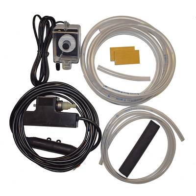 Vakuumpumpe-Set mit Schläuchen, schwarzem Kabel und kleinem rechteckigen Gerät. Enthält auch zwei gelbe Rechtecke und einen schwarzen Schlauch.