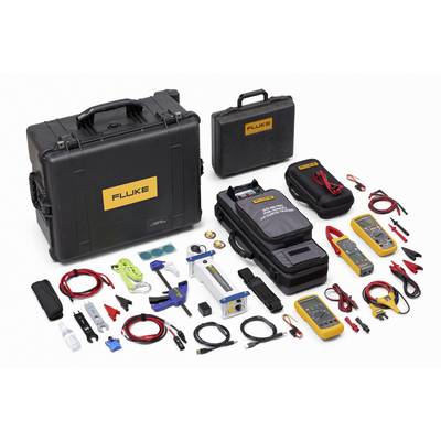 Werkzeugkoffer mit diversen elektronischen Messgeräten, Kabeln, Schraubendrehern und Zubehör. Markenname 'Fluke' auf Koffern und Geräten.