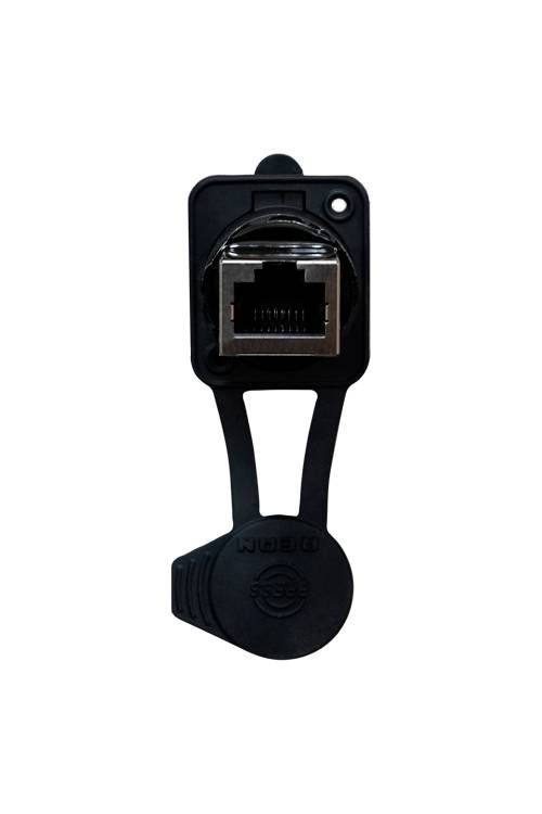 Ein schwarzer RJ45-Ethernet-Anschluss mit Staubschutzkappe.
