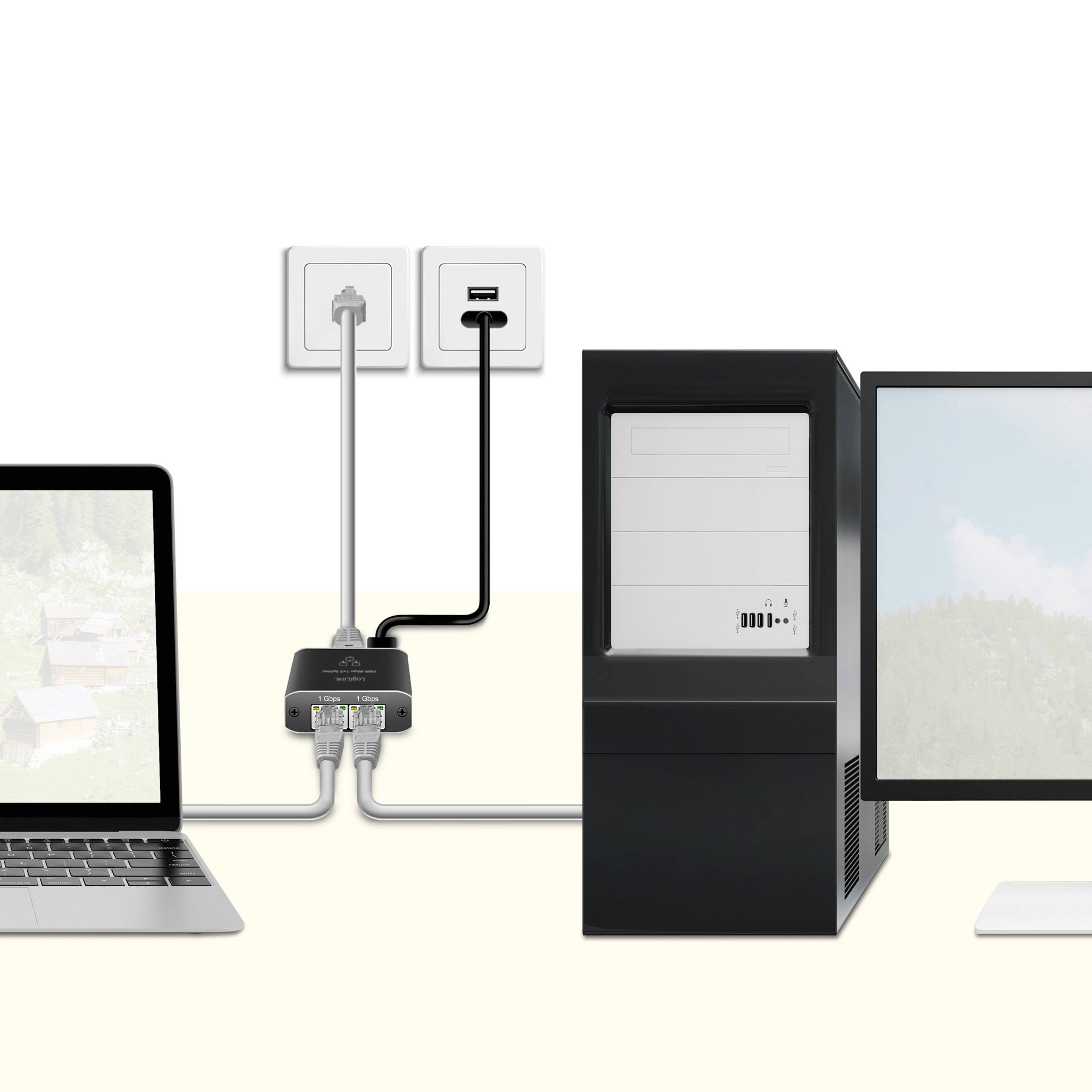 Ein Desktop-Computer und ein Laptop sind über ein USB-Kabel und eine Steckleiste mit Stromquellen verbunden. Ein Monitor steht daneben.