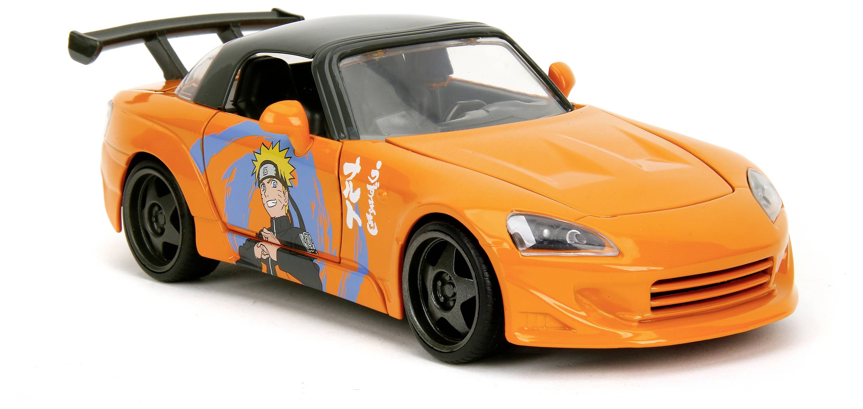 Ein orangefarbenes Spielzeugauto mit schwarzem Spoiler und Dach zeigt einen Comic-Charakter auf der Türverkleidung.