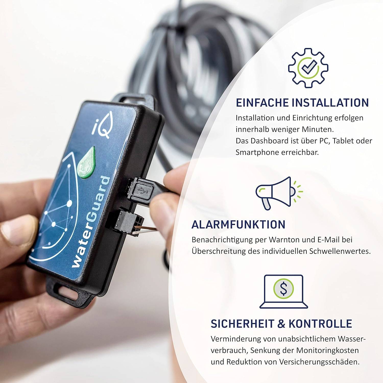 'Das Bild zeigt ein Handgerät namens waterGuard mit Text erklärt drei Hauptmerkmale: einfache Installation, Alarmfunktion und Sicherheit & Kontrolle.'