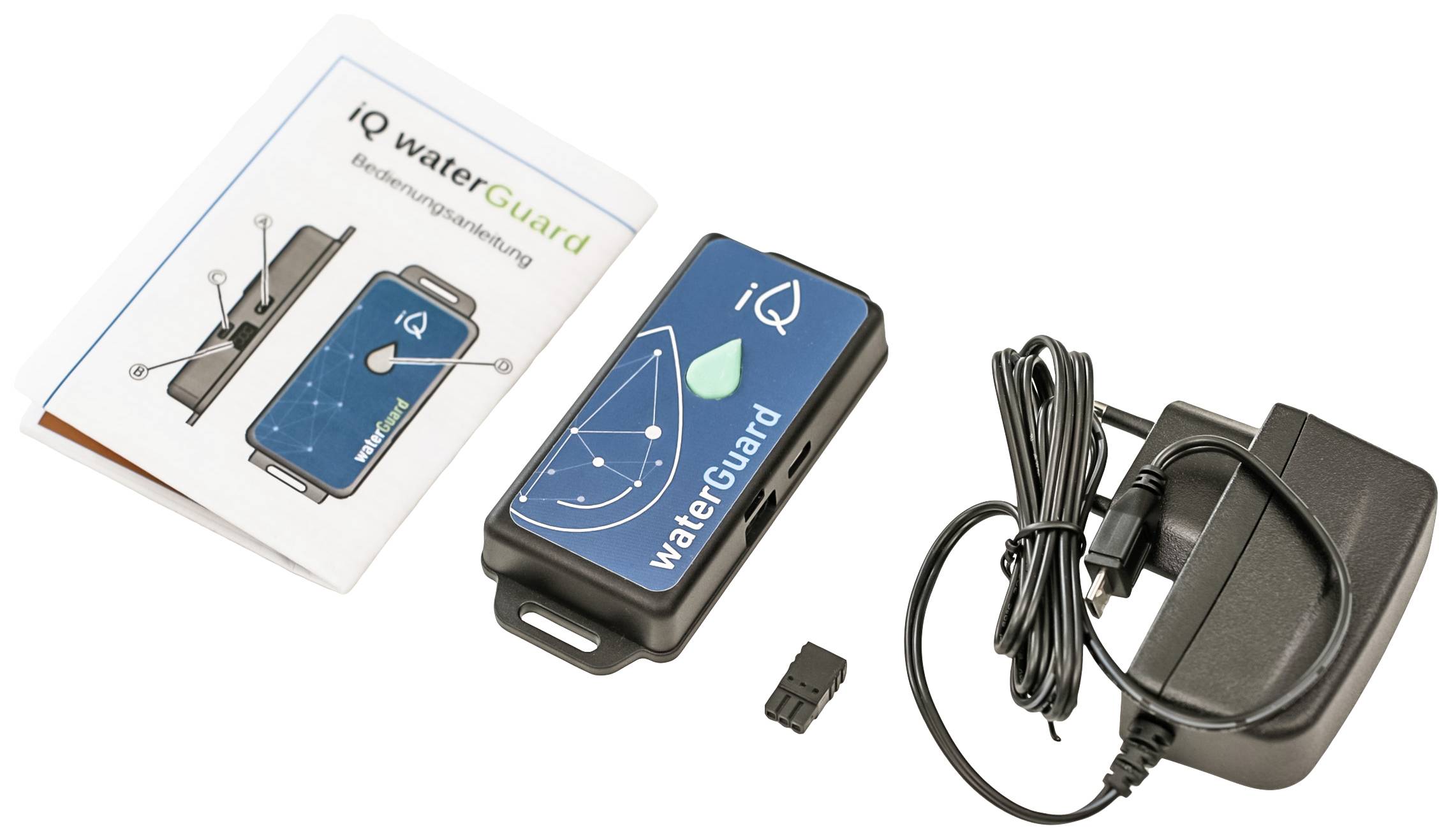 Ein Sensor mit der Aufschrift 'waterGuard', ein Benutzerhandbuch und ein Ladegerät liegen nebeneinander auf weißem Hintergrund.