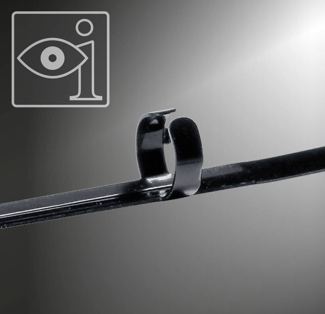 Ein schwarzer Metallhaken auf einem grauen Hintergrund, wahrscheinlich Teil eines größeren Objektes. Oben links ein Icon mit einem Auge.