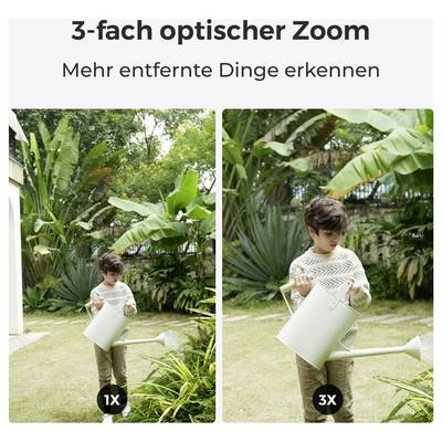 Ein kleines Kind gießt Pflanzen in einem Garten. Die Abbildung veranschaulicht einen 3-fachen optischen Zoom mit einer näheren Ansicht auf der rechten Seite.