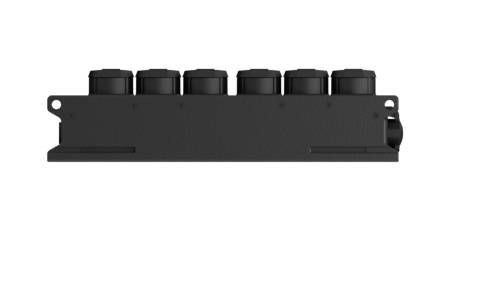 Eine schwarze, rechteckige elektronische Komponente mit fünf runden, aufgereihten Anschlüssen.