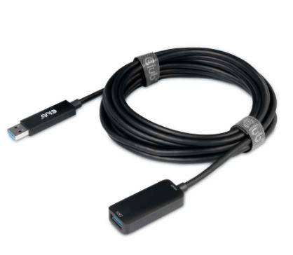 Ein schwarzes, aufgerolltes USB-Verlängerungskabel mit USB 3.0-Anschlüssen, gesichert mit Klettverschlüssen.