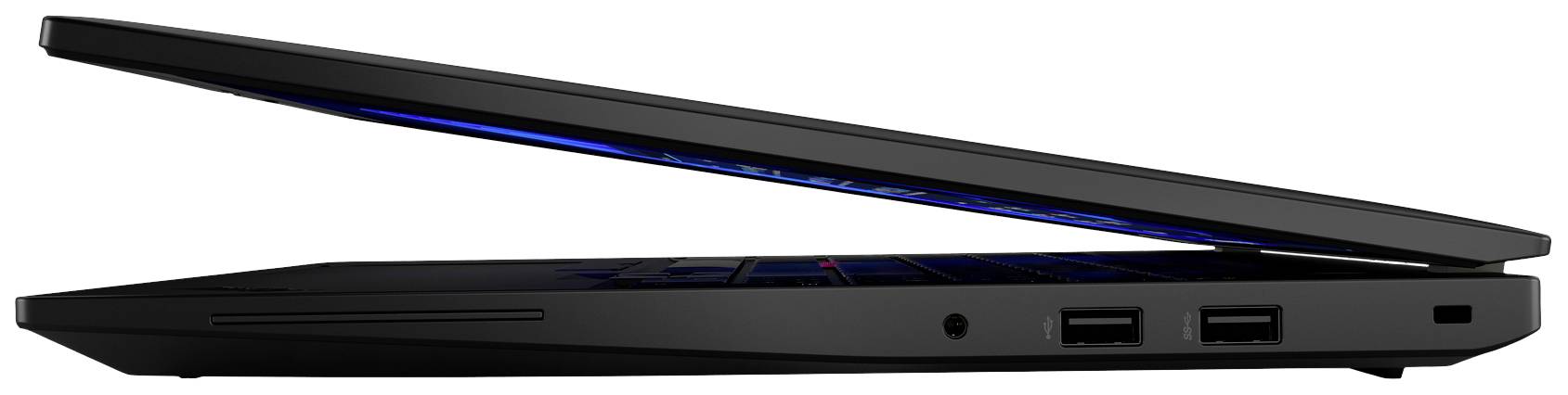 Ein halb geöffneter Laptop in seitlicher Ansicht zeigt die USB-Anschlüsse und das schlanke Design des Geräts.