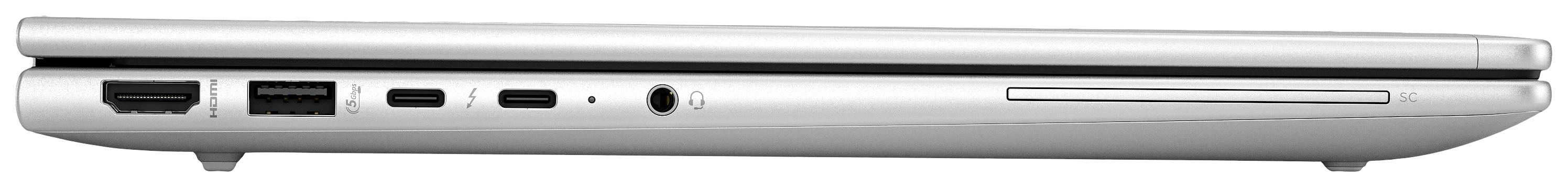 Ein seitlich aufgenommener Laptop zeigt Anschlüsse: HDMI, USB, USB-C, Kopfhörerbuchse und einen SD-Kartensteckplatz.