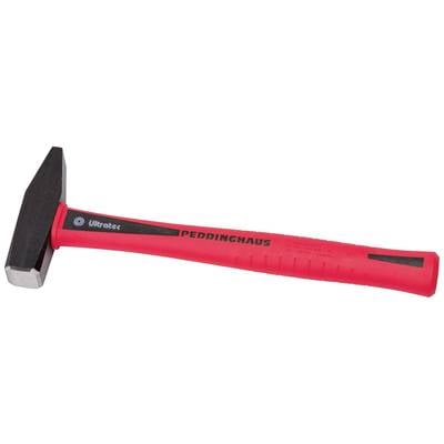 Ein roter Hammer mit schwarzem Kopf, Markenname 'Ultratec' und 'Peddinghaus' auf dem Griff.