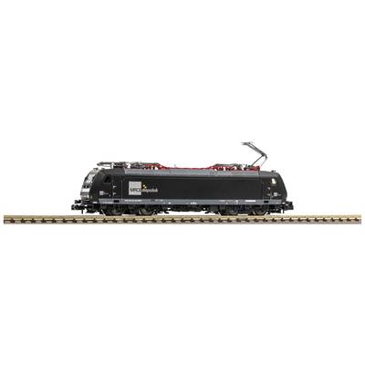 Schwarze Modellbahn-Lokomotive auf einem Gleisabschnitt, seitliche Ansicht. Sie zeigt feine Details wie Stromabnehmer und Beschriftung.