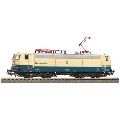 Ein Modell einer luxemburgischen Elektrolokomotive im Maßstab, beige-blau lackiert, auf einem Gleis.