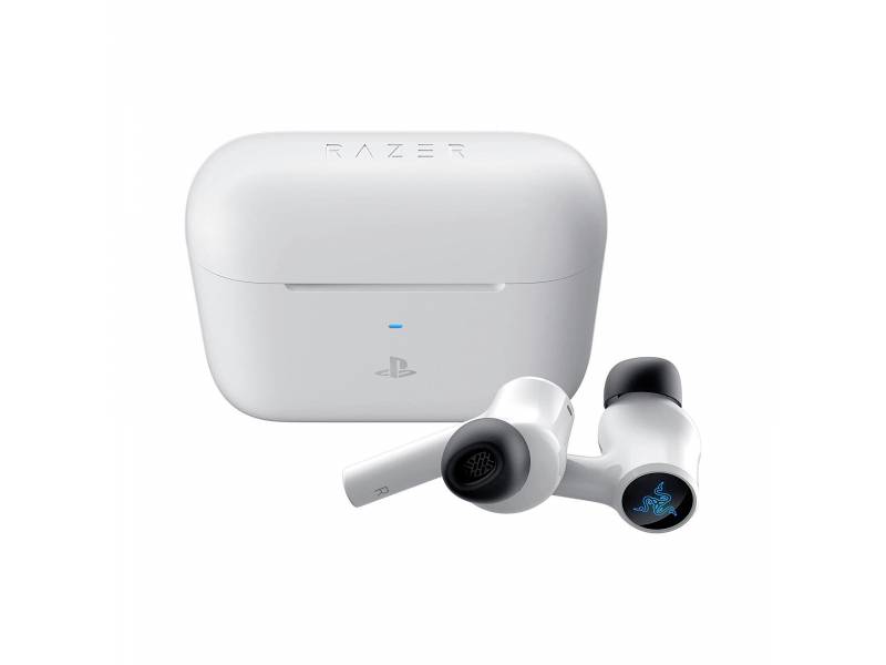 Weiße kabellose Ohrhörer und Ladecase mit PlayStation- und Razer-Logo, vor weißem Hintergrund.