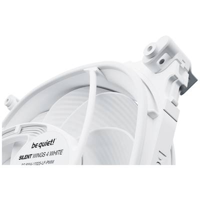 Ein weißer Computergehäuselüfter mit der Aufschrift 'be quiet! Silent Wings 4 White', zeigt ein elegantes Design mit glatter Oberfläche.