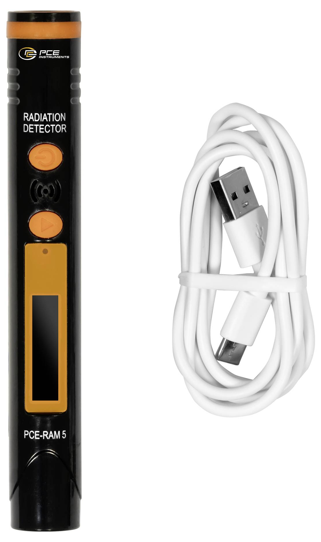 Tragbarer schwarzer Strahlungsdetektor mit orangefarbenen Tasten und Display, dargestellt neben einem aufgerollten weißen USB-Ladekabel.