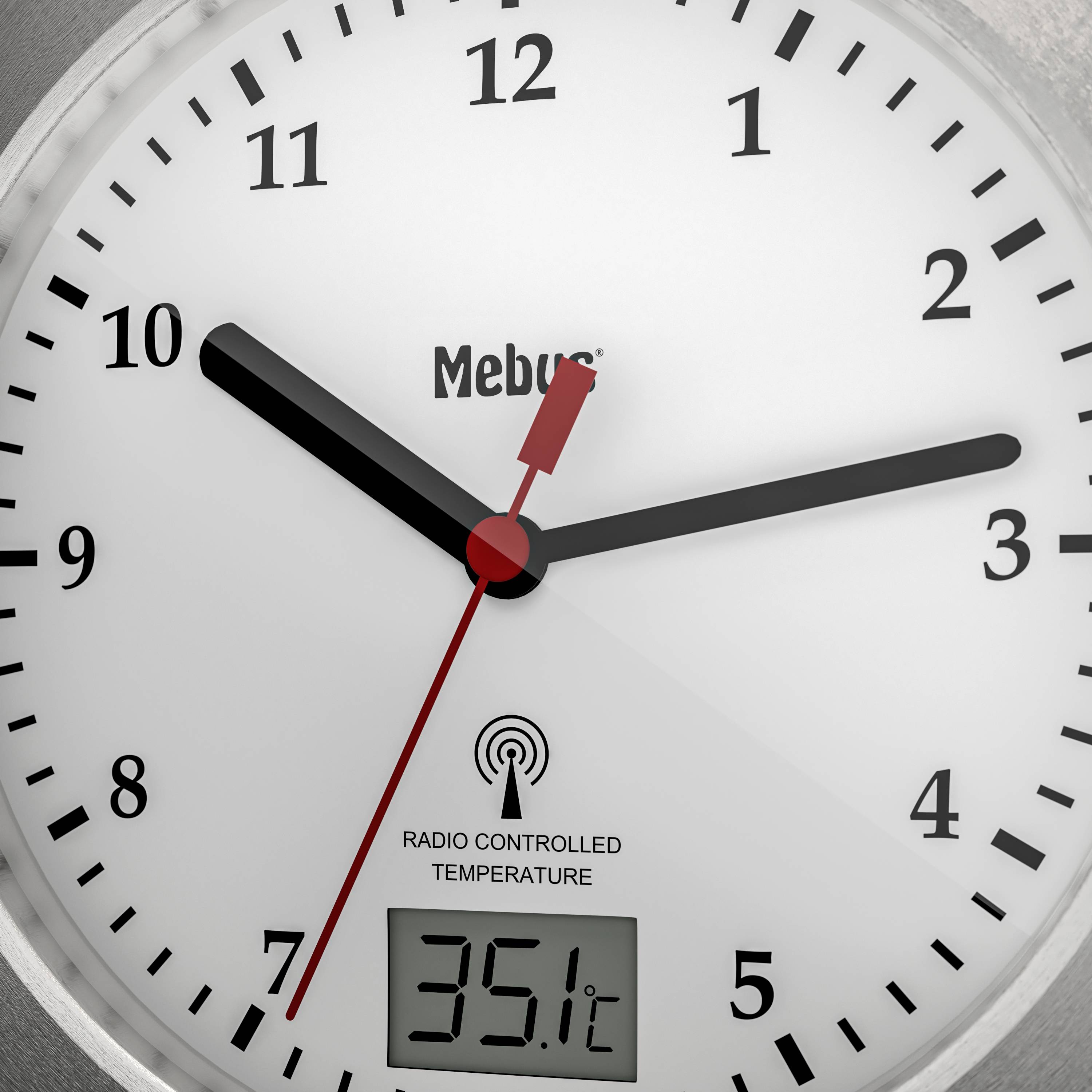 Analoge Wanduhr mit rotem Sekundenzeiger, zeigt 10:10 Uhr. Digitalanzeige unten zeigt '35.1°C'.