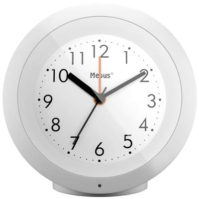 Eine runde, weiße Wanduhr mit schwarzen Zeigern und arabischen Ziffern zeigt 10:10 Uhr an.