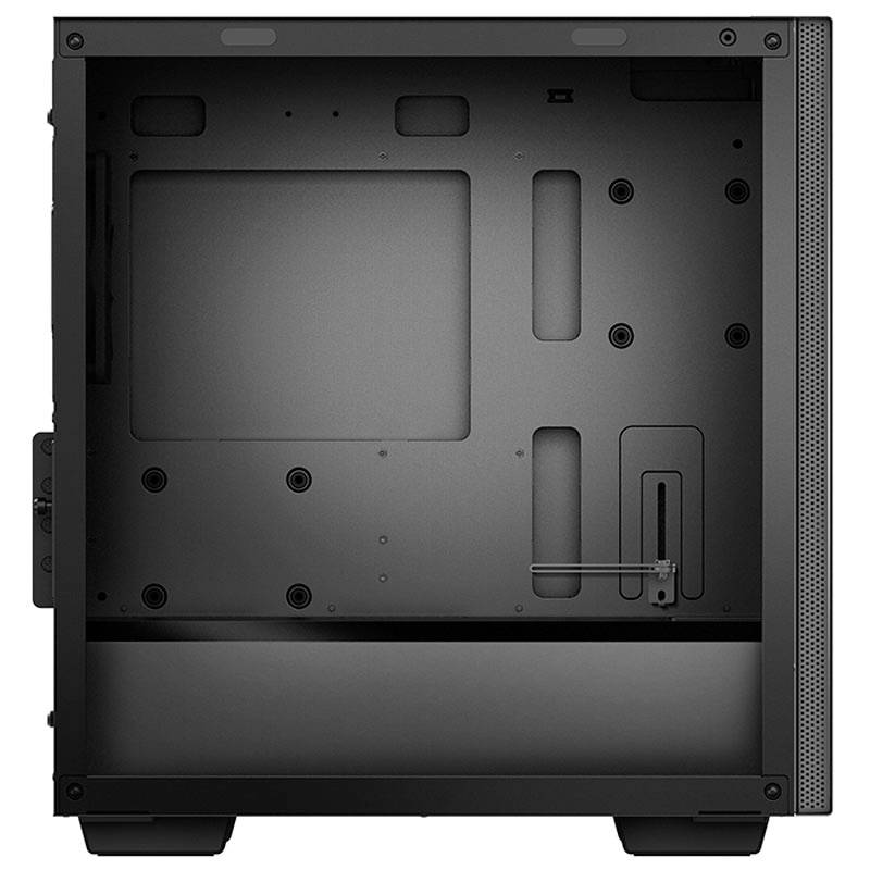 Ein leeres Computergehäuse in Schwarz, von vorne gesehen. Es zeigt den Innenraum mit Halterungen für Komponenten und Kabeldurchführungen.