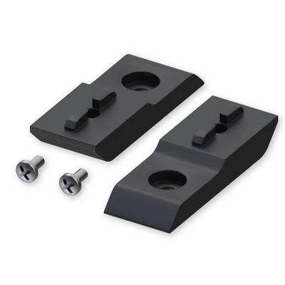 Zwei schwarze, rechteckige Metallteile mit je einer Öffnung, daneben zwei silberne Schrauben. Verwendung für technische Befestigung.