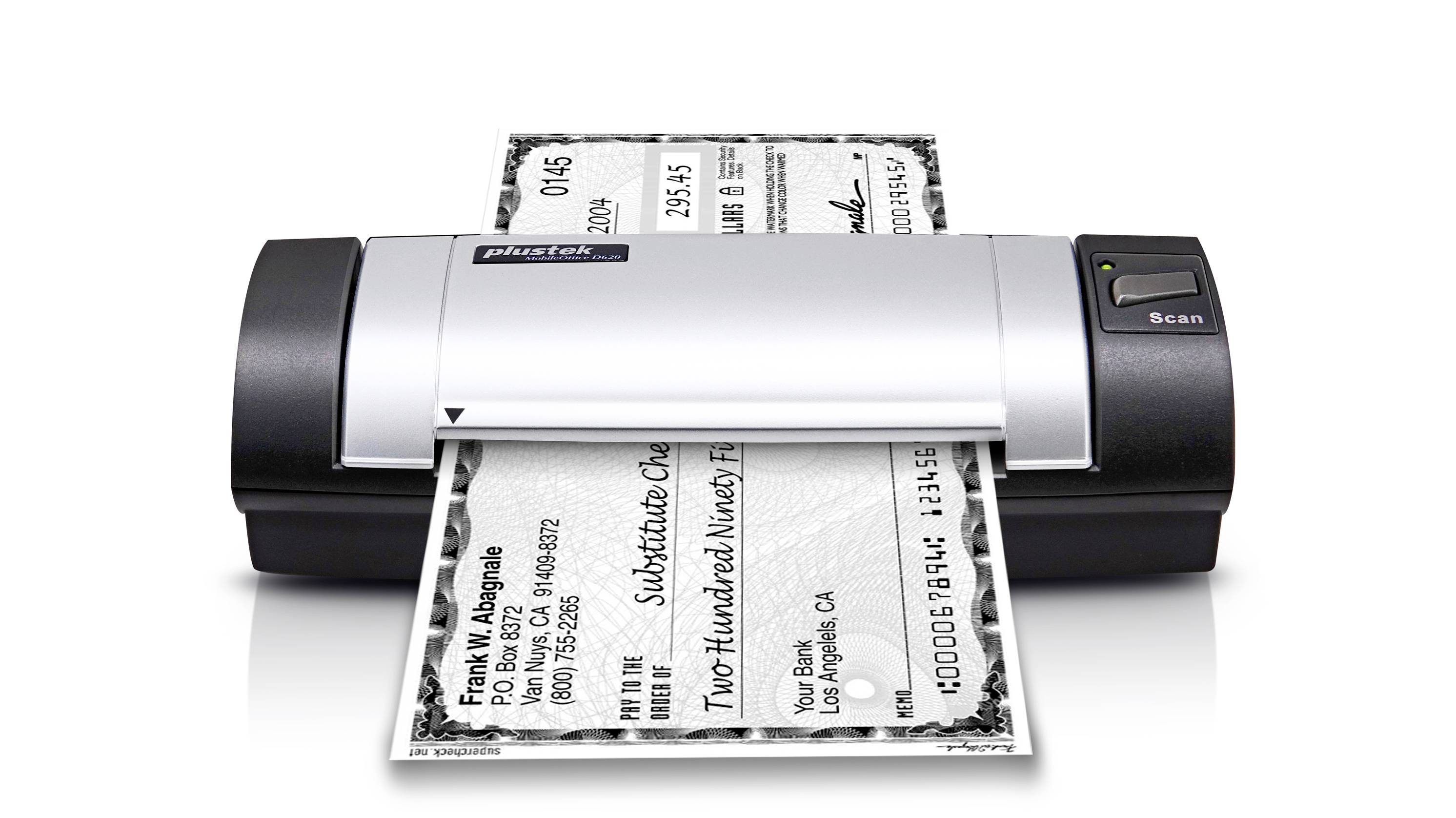 Ein kleiner Scanner verarbeitet Dokumente, wobei ein Scheck mit der Aufschrift 'Zweihundert Dollar' sichtbar gescannt wird.