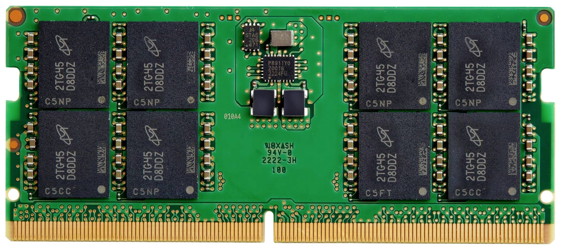 Grüner RAM-Speichermodul-Stick mit acht schwarzen Chips und goldener Kontaktleiste, verwendet in Computern zur temporären Datenspeicherung.