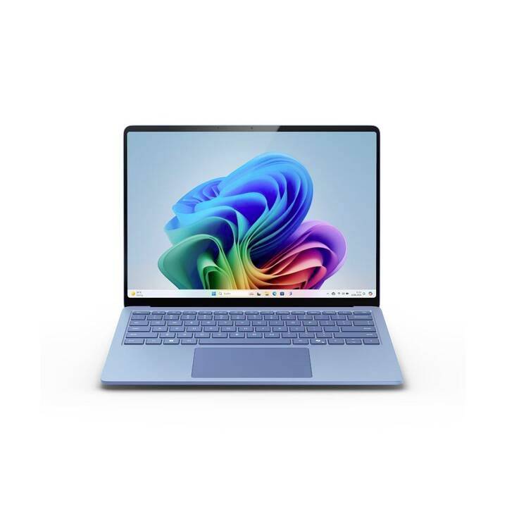 Ein hellblauer Laptop mit einem bunten Bildschirmhintergrund. Der Laptop ist aufgeklappt und zeigt eine moderne, schlanke Bauweise.