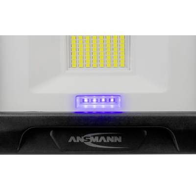 LED-Leuchte mit gelbem Lichtfeld und blauer Leuchtanzeige darunter. Schwarzes Gehäuse mit dem Aufdruck 'ANSMANN'.