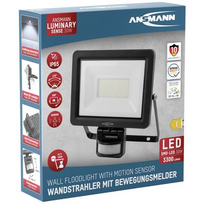 'LED-Wandstrahler mit Bewegungsmelder' auf einer Produktverpackung. Merkmale: 30W, 3300 Lumen, IP65, 110° Erfassungsbereich, 10 Jahre Garantie.