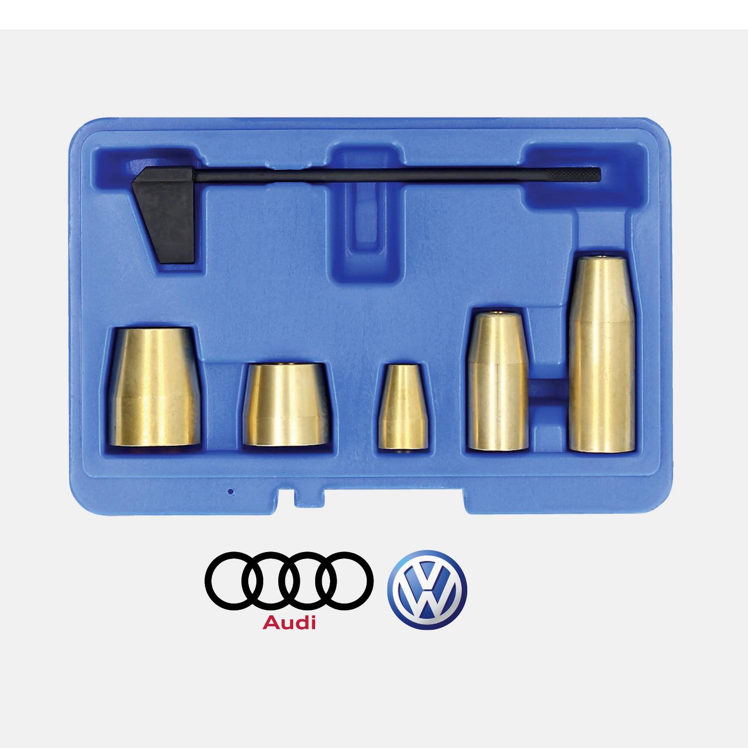 Blaue Werkzeugkiste mit sechs Messingaufsätzen. Darunter die Logos von Audi und Volkswagen.