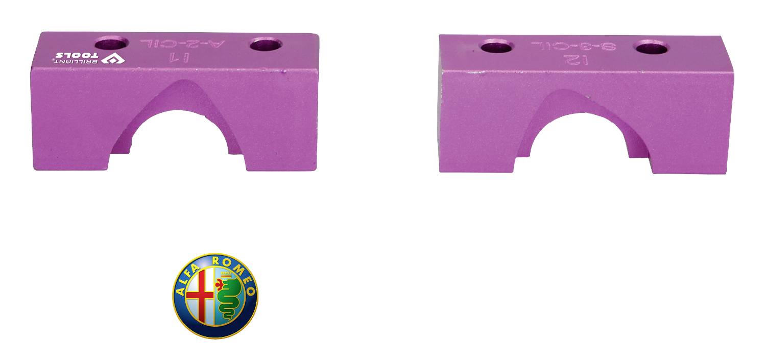 Zwei rosa Metallbauteile, links mit der Aufschrift 'L1', rechts 'L2'. Beide haben halbrunde Aussparungen. Unten Alfa Romeo Logo.