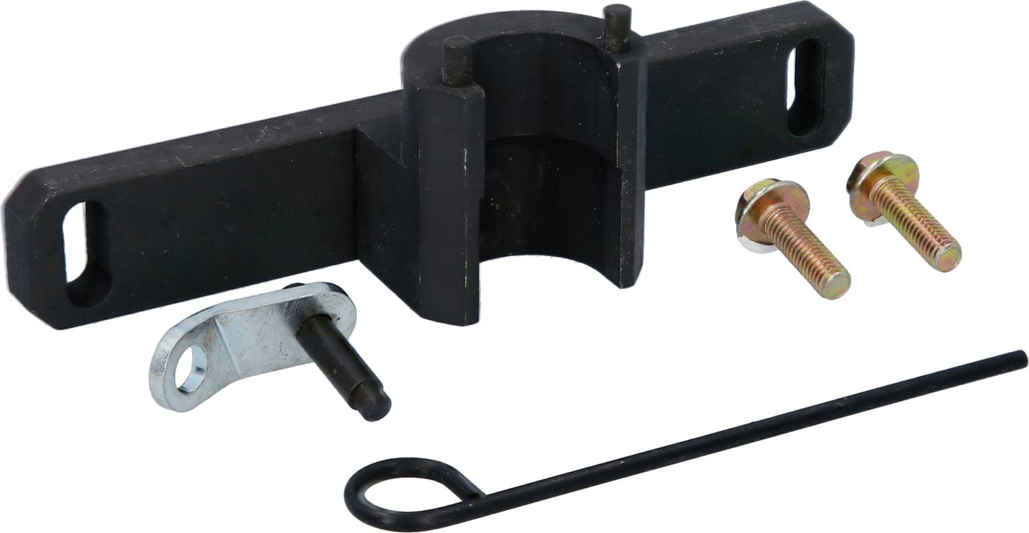 Ein schwarzes Werkzeugset mit verschiedenen Metallteilen, darunter eine Halterung, zwei Schrauben, ein Bolzen und ein Haken.
