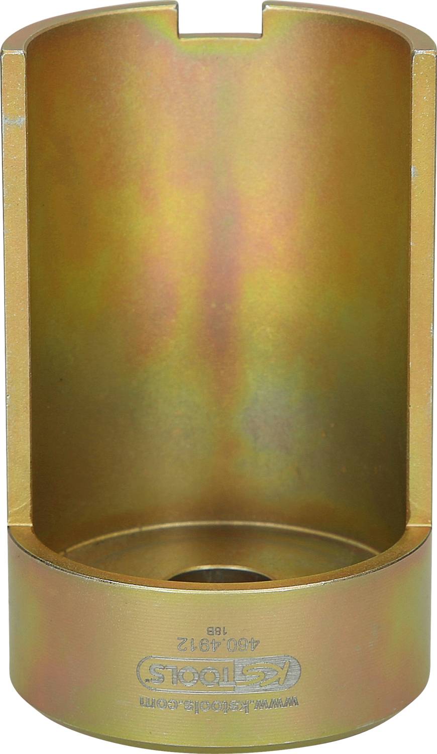 Ein zylindrisches, goldenes Metallwerkzeug, offen am oberen und unteren Ende, möglicherweise ein Aufsatz für mechanische Anwendungen.