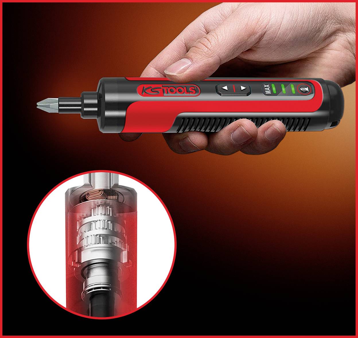 Eine Hand hält einen elektrischen Schraubendreher mit rotem Gehäuse und digitaler Anzeige.