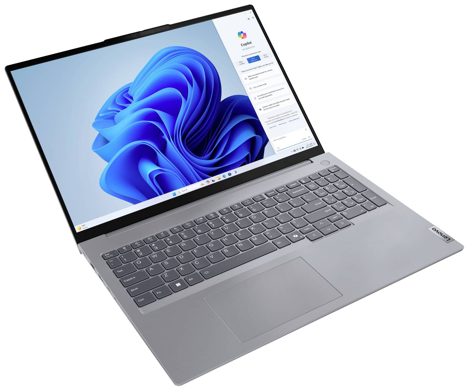 Silberner Laptop mit geöffnetem Bildschirm. Zeigt ein blaues, abstraktes Hintergrundbild und die Benutzeroberfläche eines Betriebssystems.