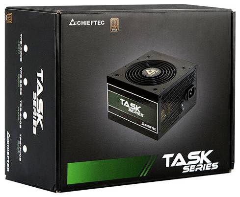Eine schwarze Verpackung mit einem Bild eines Computer-Netzteils der Marke 'Chieftec Task Series'. Energiesparzertifikat '80 PLUS'.